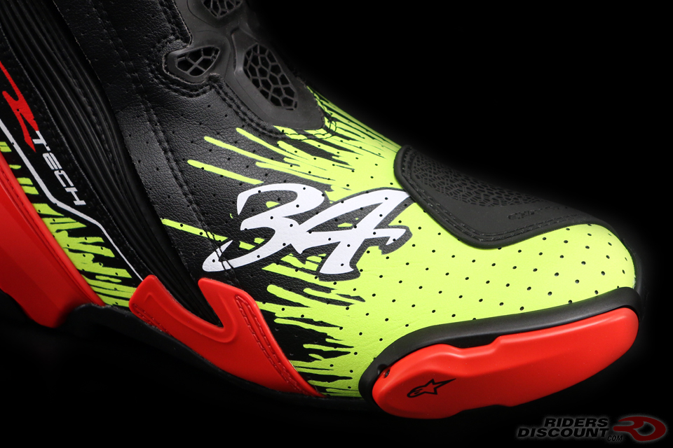 alpinestars_schwantz_supertech_r_boots_toe_detail