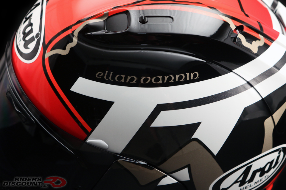 arai_corsair_x_isle_of_man_tt_2018_helmet_side_detail_2